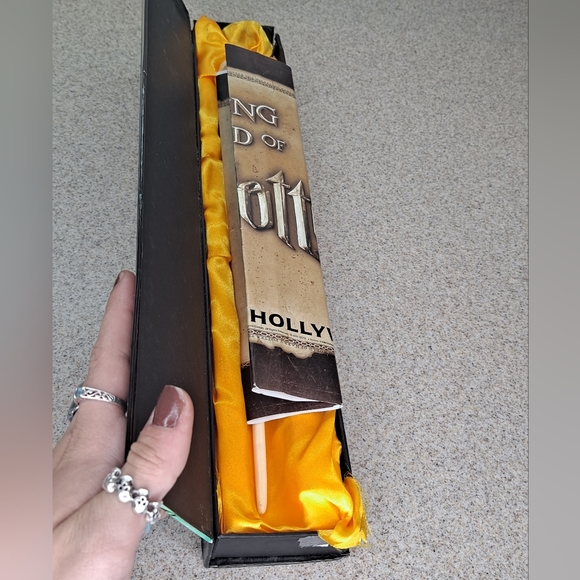 Lot of three  Harry Potter Wands Luna Lovegood Deathly Hallows Narcissa Malfoy - Picture 7 of 17